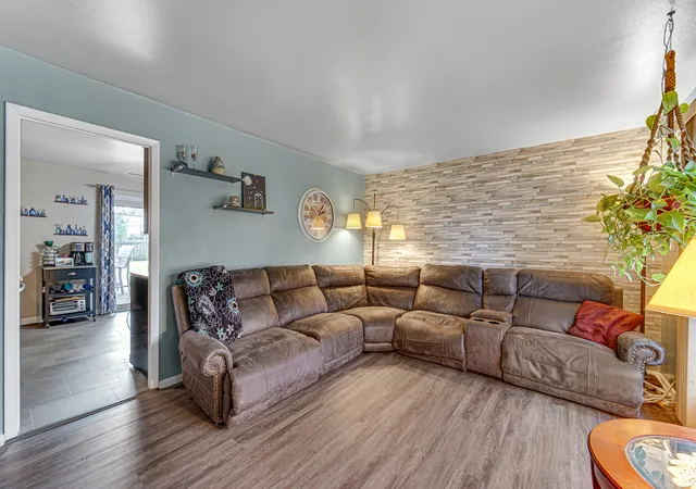 Photo 3 of Single family home for sale at 741 Surrey Dr, Streamwood, IL 60107 | MLS# 12785909 | Listing updated on 2026-10-21