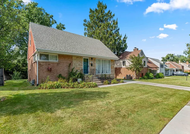 Single family home for sale at 18516 Clyde Rd, Homewood, IL 60430 | MLS# 12785913