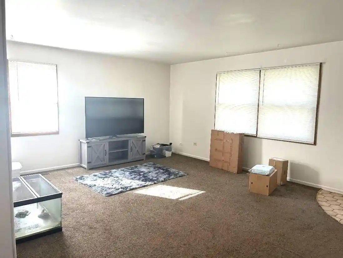 Listing Photo 2 - Condo for sale in 3807 Main St located at 3807 Main St, McHenry, IL 60050 - Unit 3807 Main St