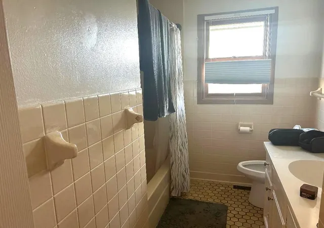 Listing Photo 5 - Condo for sale in building located at 3807 Main St, McHenry, IL 60050