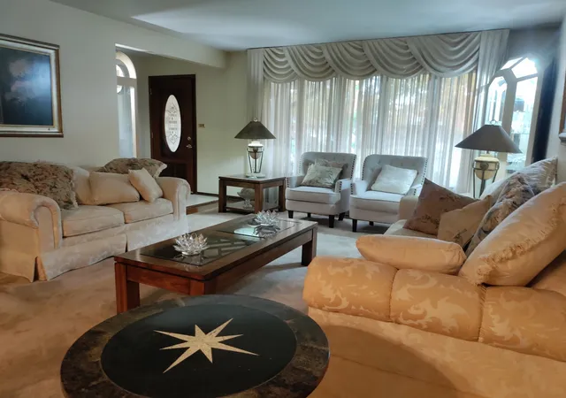 Photo 3 of Single family home for sale at 7801 Surrey Dr, Darien, IL 60561 | MLS# 12785937 | Listing updated on 2026-10-21