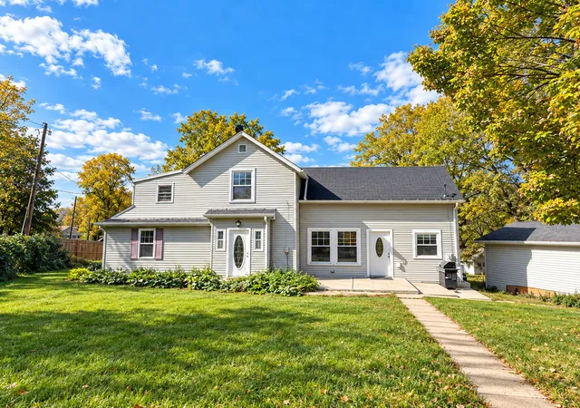 Photo 1 of Single family home for sale at 34w442 Lincoln St, St. Charles, IL 60174 | MLS# 12785951 | Listing updated on 2026-10-21
