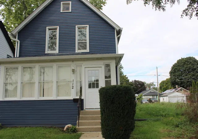 Single family home for sale at 112 Washington Park, Waukegan, IL 60085 | MLS# 12785962