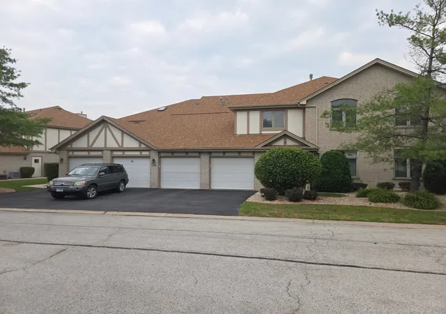 Condo for sale at 6506 Pine Trl Ln #4, Tinley Park, IL 60477 | MLS# 12785965