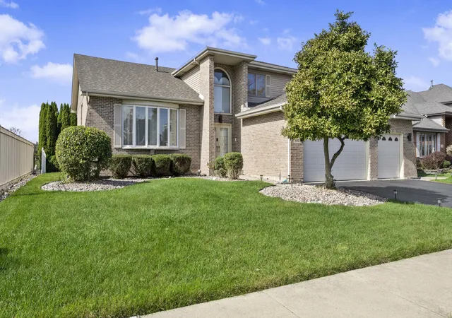 Photo 2 of Single family home for sale at 380 Providence Dr, Matteson, IL 60443 | MLS# 12785980 | Listing updated on 2026-10-21