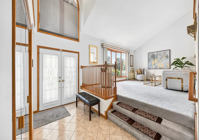 Photo 4 of Single family home for sale at 380 Providence Dr, Matteson, IL 60443 | MLS# 12785980 | Listing updated on 2026-10-21
