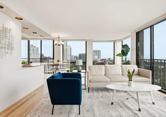 Photo 3 of Condo for sale at 345 W Fullerton Pkwy #1701, Chicago, IL 60614 | MLS# 12785982 | Listing updated on 2026-10-21