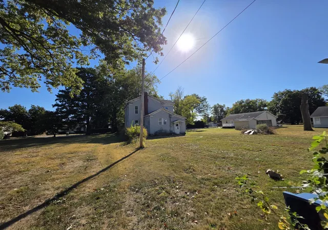 Photo 4 of Sale Pending at 126 S Hickory St, Centralia, IL 62801 | MLS# 12785987 | Listing updated on 2026-10-22