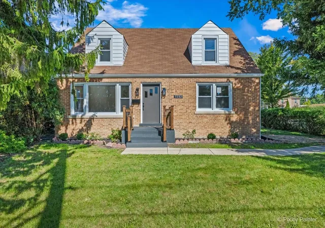 Single family home for sale at 7232 W Oakton St, Niles, IL 60714 | MLS# 12785992
