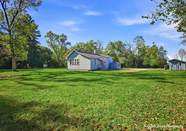 Photo 3 of Single family home for sale at 3320 Bull Valley Rd, Mc Henry, IL 60050 | MLS# 12785995 | Listing updated on 2026-10-28