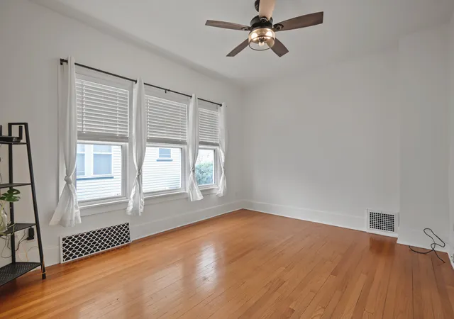 Photo 2 of Single family home for sale at 1554 W High St, Davenport, IA 52804 | MLS# 12786005 | Listing updated on 2026-10-21