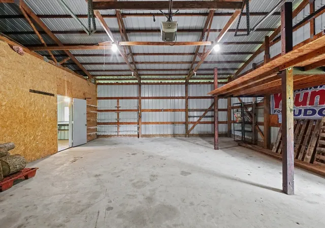 Photo 4 of Single family home for sale at 205 E Holloway St, Bismarck, IL 61814 | MLS# 12786008 | Listing updated on 2026-10-21