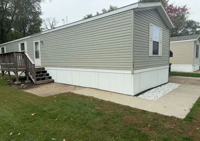 Photo 1 of Manufactured home for sale at 2300 79th Avenue W #29, Rock Island, IL 61201 | MLS# 12786026 | Listing updated on 2026-10-21