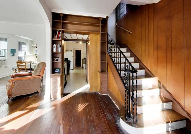 Photo 4 of Single family home for sale at 813 N Cuyler Ave, Oak Park, IL 60302 | MLS# 12786051 | Listing updated on 2026-10-23