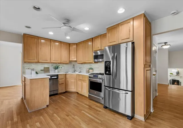 Photo 4 of Single family home for sale at 2607 N Stratford Rd, Arlington Heights, IL 60004 | MLS# 12786054 | Listing updated on 2026-10-30