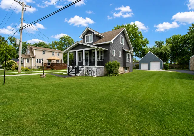 Photo 3 of Single family home for sale at 19109 Wentworth Ave, Lansing, IL 60438 | MLS# 12786057 | Listing updated on 2026-10-21