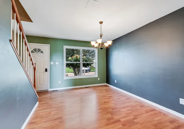 Photo 4 of Townhouse for sale at 1113 Sunridge Dr #1, Ottawa, IL 61350 | MLS# 12786071 | Listing updated on 2026-10-21