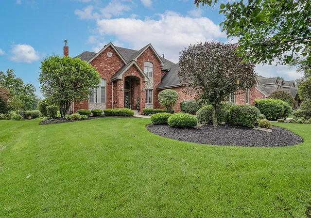 Photo 3 of Single family home for sale at 54 Long Cvs Dr, Lemont, IL 60439 | MLS# 12786081 | Listing updated on 2026-10-21
