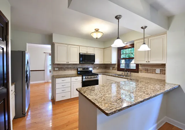 Photo 4 of Single family home for sale at 229 N Whispering Hills Dr, Naperville, IL 60540 | MLS# 12786082 | Listing updated on 2026-10-21