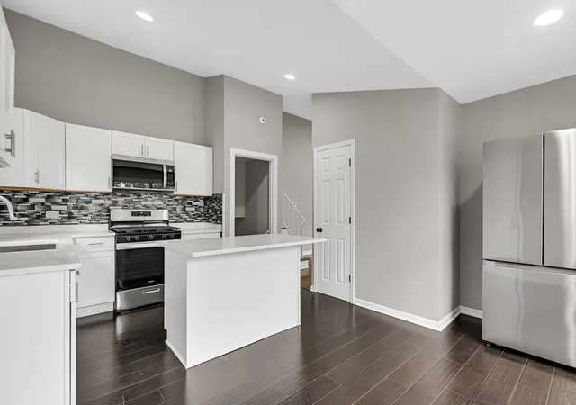 Photo 4 of Single family home for sale at 15320 Cherry Ln, Markham, IL 60426 | MLS# 12786092 | Listing updated on 2026-10-22