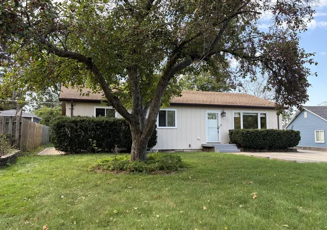 Photo 1 of Single family home for sale at 1n710 Newton Ave, Glen Ellyn, IL 60137 | MLS# 12786097 | Listing updated on 2026-10-21