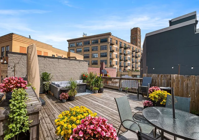 Photo 2 of Condo for sale at 3250 N Lincoln Ave #C, Chicago, IL 60657 | MLS# 12786127 | Listing updated on 2026-10-21