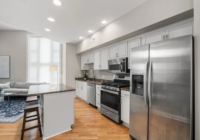 Photo 3 of Condo for sale at 3250 N Lincoln Ave #C, Chicago, IL 60657 | MLS# 12786127 | Listing updated on 2026-10-21