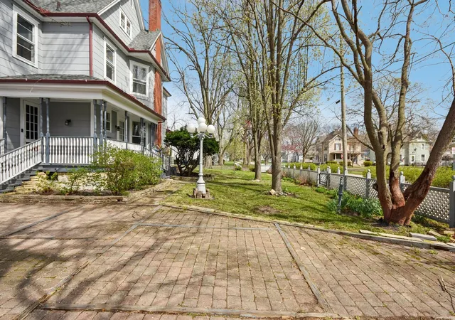 Photo 2 of Single family home for sale at 1003 N Chicago St, Pontiac, IL 61764 | MLS# 12786131 | Listing updated on 2026-10-21