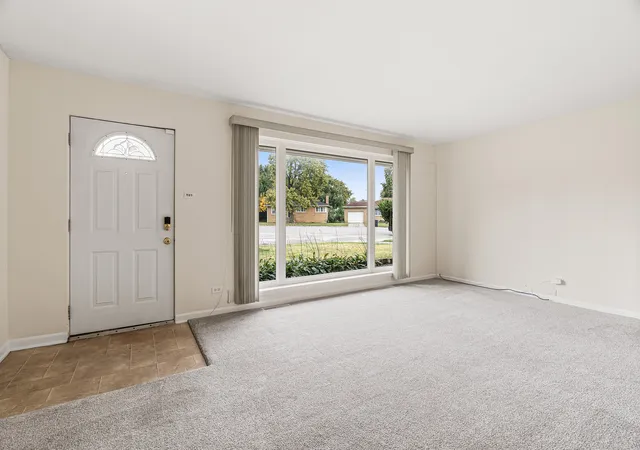 Photo 3 of Single family home for sale at 15547 Rose Dr, South Holland, IL 60473 | MLS# 12786140 | Listing updated on 2026-10-21