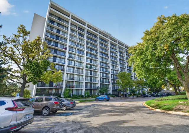 Photo 1 of Condo for sale at 2015 S Finley Rd #608, Lombard, IL 60148 | MLS# 12786150 | Listing updated on 2026-10-21