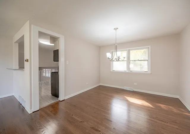 Photo 3 of Single family home for sale at 17156 Evans Dr, South Holland, IL 60473 | MLS# 12786164 | Listing updated on 2026-10-29