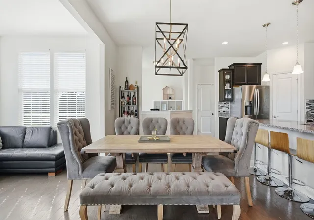 Photo 4 of Single family home for sale at 5 Palisades Blvd, Hawthorn Woods, IL 60047 | MLS# 12786173 | Listing updated on 2026-10-21
