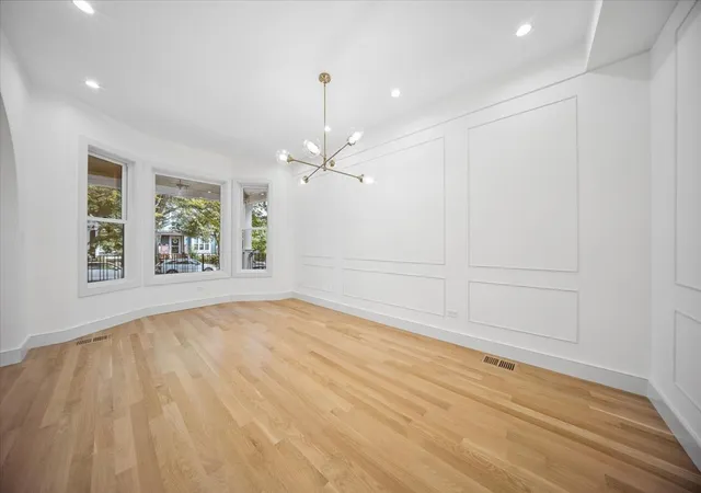 Photo 4 of Single family home for sale at 4926 N Seeley Ave, Chicago, IL 60625 | MLS# 12786193 | Listing updated on 2026-10-21