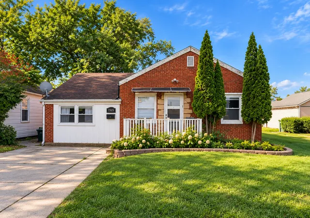 Photo 1 of Single family home for sale at 1515 Highland Ave, Joliet, IL 60435 | MLS# 12786197 | Listing updated on 2026-10-22