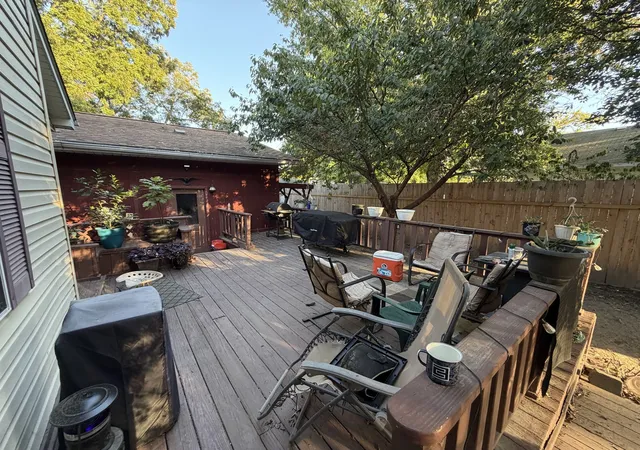 Photo 4 of Single family home for sale at 504 Madison St, Benton, IL 62812 | MLS# 12786263 | Listing updated on 2026-10-21