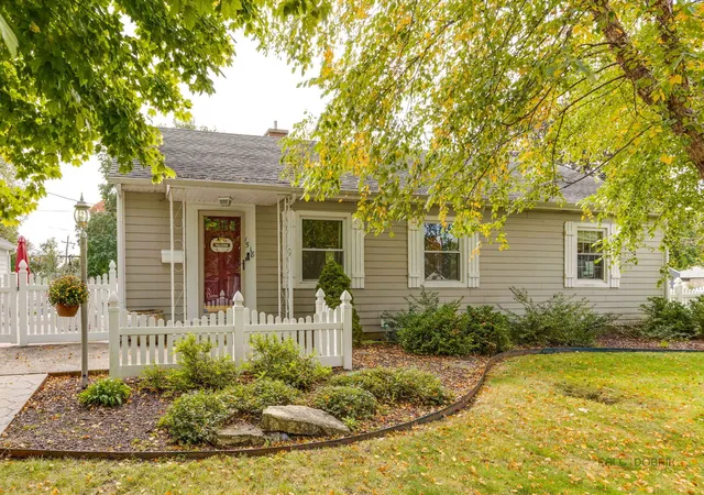 Photo 1 of Single family home for sale at 1518 Marquette Rd, Joliet, IL 60436 | MLS# 12786268 | Listing updated on 2026-10-21