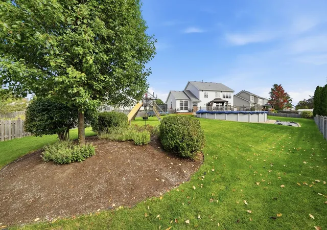 Photo 4 of Single family home for sale at 7415 Southworth Cir, Plainfield, IL 60586 | MLS# 12786279 | Listing updated on 2026-10-21