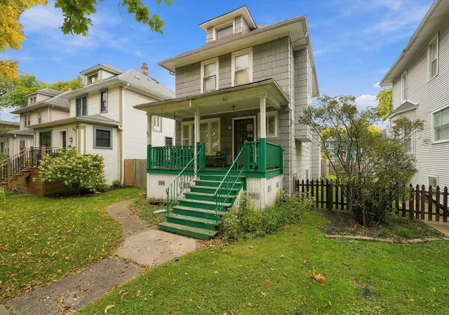 Photo 1 of Single family home for sale at 841 S Harvey Ave, Oak Park, IL 60304 | MLS# 12786298 | Listing updated on 2026-10-21