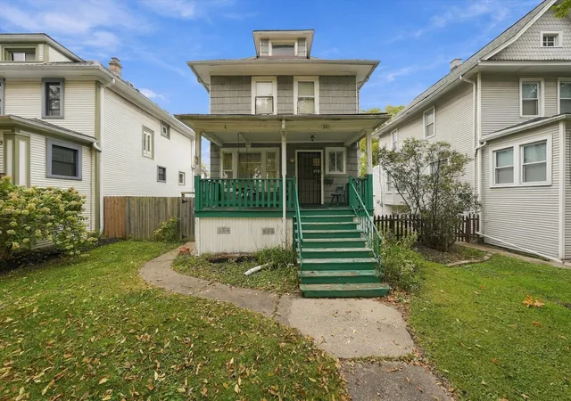 Photo 2 of Single family home for sale at 841 S Harvey Ave, Oak Park, IL 60304 | MLS# 12786298 | Listing updated on 2026-10-21