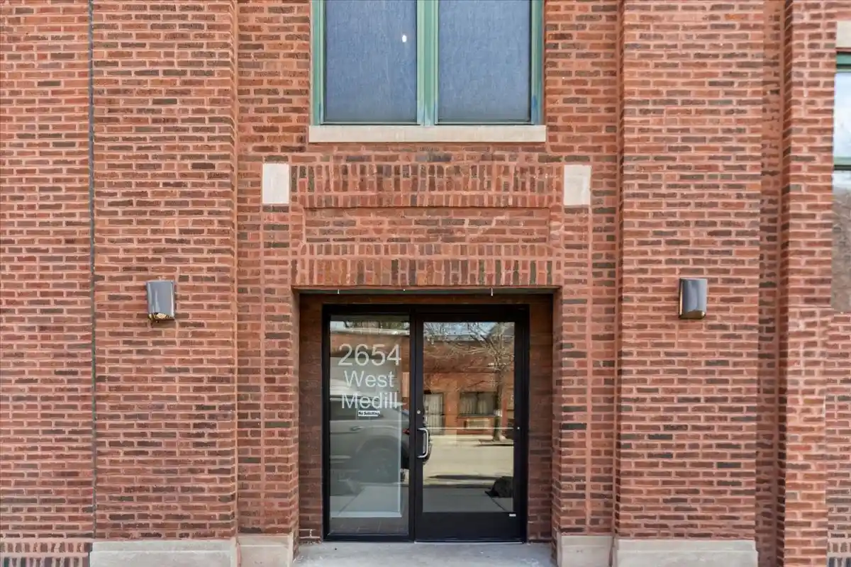 Listing Photo 2 - Condo for sale in 2654 W Medill Ave located at 2654 W Medill Ave, Chicago, IL 60647 - Unit #107