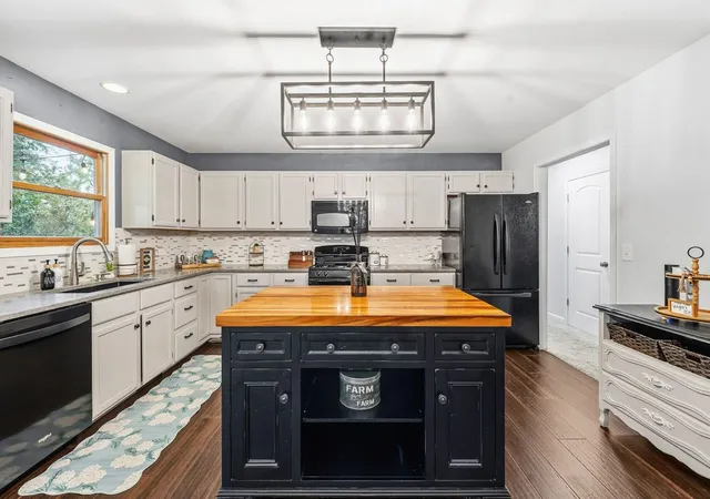 Photo 3 of Single family home for sale at 36348 N Wesley Rd, Ingleside, IL 60041 | MLS# 12786305 | Listing updated on 2026-10-20