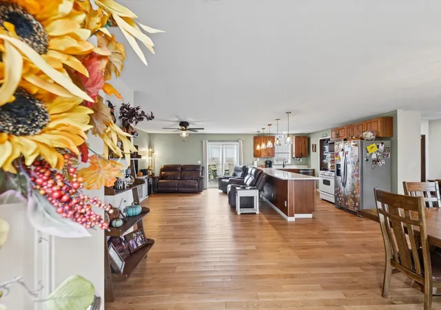 Photo 4 of Single family home for sale at 1523 County Rd 3300 N, Rantoul, IL 61866 | MLS# 12786313 | Listing updated on 2026-10-20