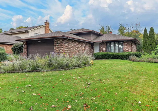 Photo 1 of Single family home for sale at 2976 Drover Ln, Darien, IL 60561 | MLS# 12786314 | Listing updated on 2026-10-22