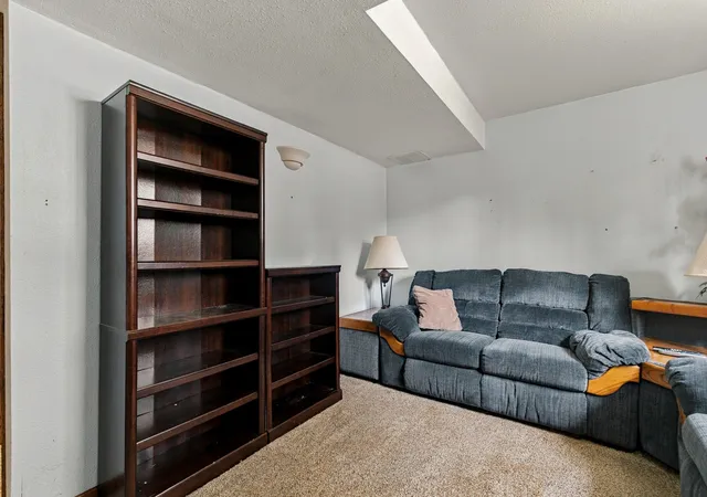 Photo 4 of Single family home for sale at 3611 Friendship Farm Rd, East Moline, IL 61244 | MLS# 12786320 | Listing updated on 2026-10-17