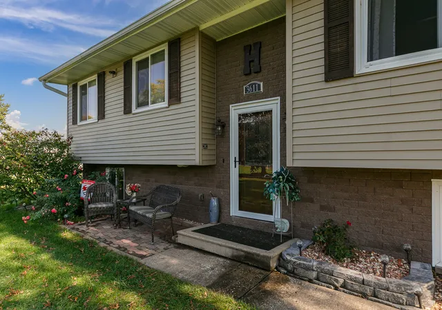 Photo 1 of Single family home for sale at 3611 Friendship Farm Rd, East Moline, IL 61244 | MLS# 12786320 | Listing updated on 2026-10-17
