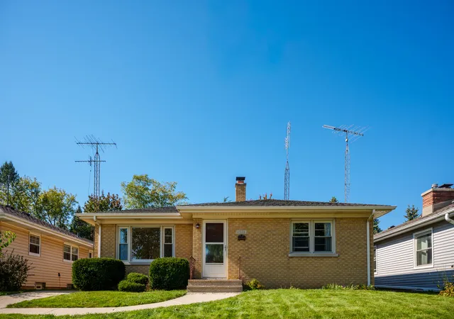Photo 2 of Single family home for sale at 6024 47th Avenue, Kenosha, WI 53142 | MLS# 12786321 | Listing updated on 2026-10-21