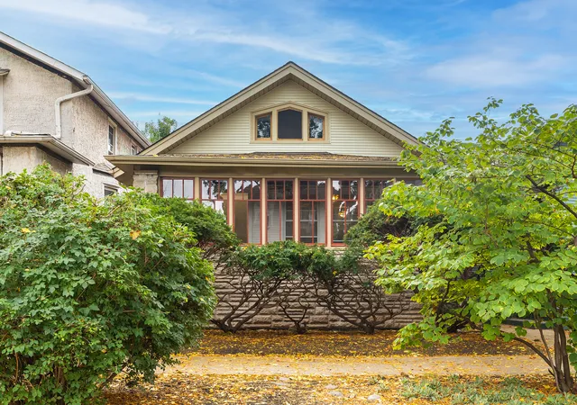 Single family home for sale at 3335 W Eastwood Ave, Chicago, IL 60625 | MLS# 12786322