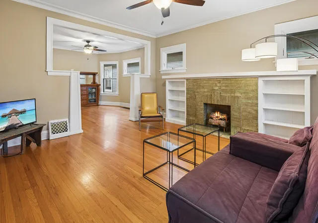 Photo 3 of Single family home for sale at 3335 W Eastwood Ave, Chicago, IL 60625 | MLS# 12786322 | Listing updated on 2026-10-20
