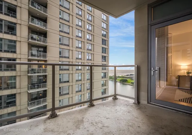 Photo 4 of Condo for sale at 600 N Lake Shore Dr #1909, Chicago, IL 60611 | MLS# 12786335 | Listing updated on 2026-10-21