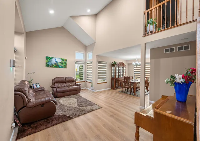 Photo 3 of Single family home for sale at 2035 N Green Brg Ln, Hanover Park, IL 60133 | MLS# 12786338 | Listing updated on 2026-10-20